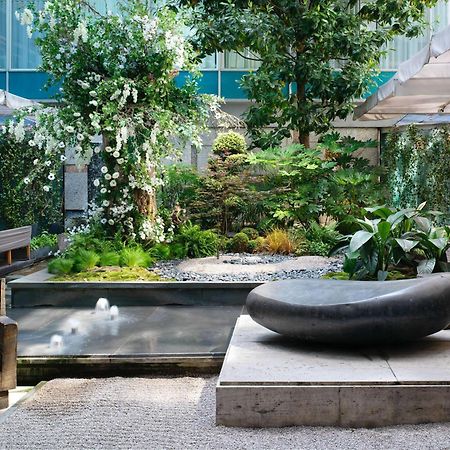 Sanderson London Kültér fotó The garden at the Mandarin Oriental, London