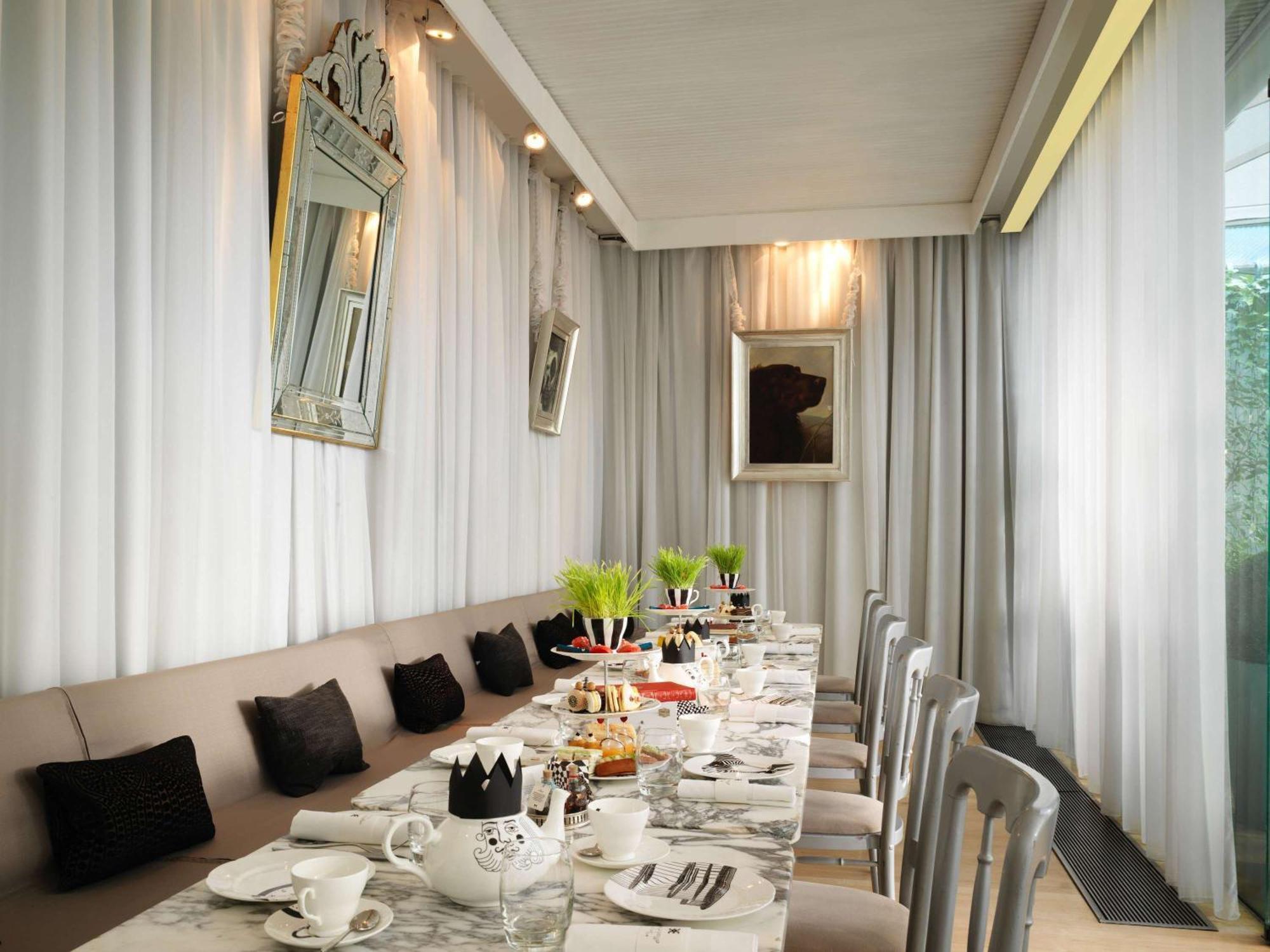 Sanderson London Kültér fotó The interior of the restaurant