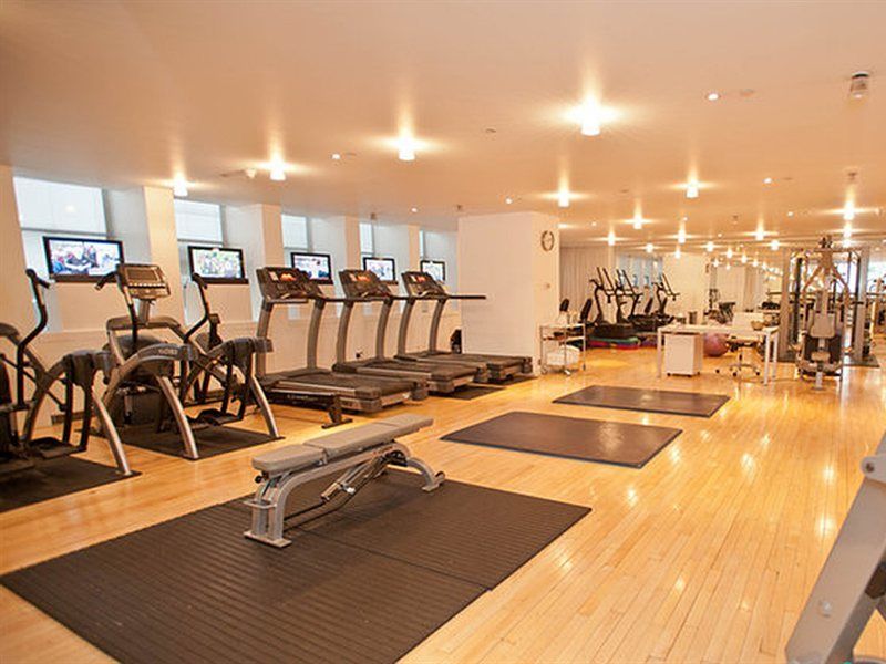 Sanderson London Kültér fotó The gym at the 100 Queen's Gate